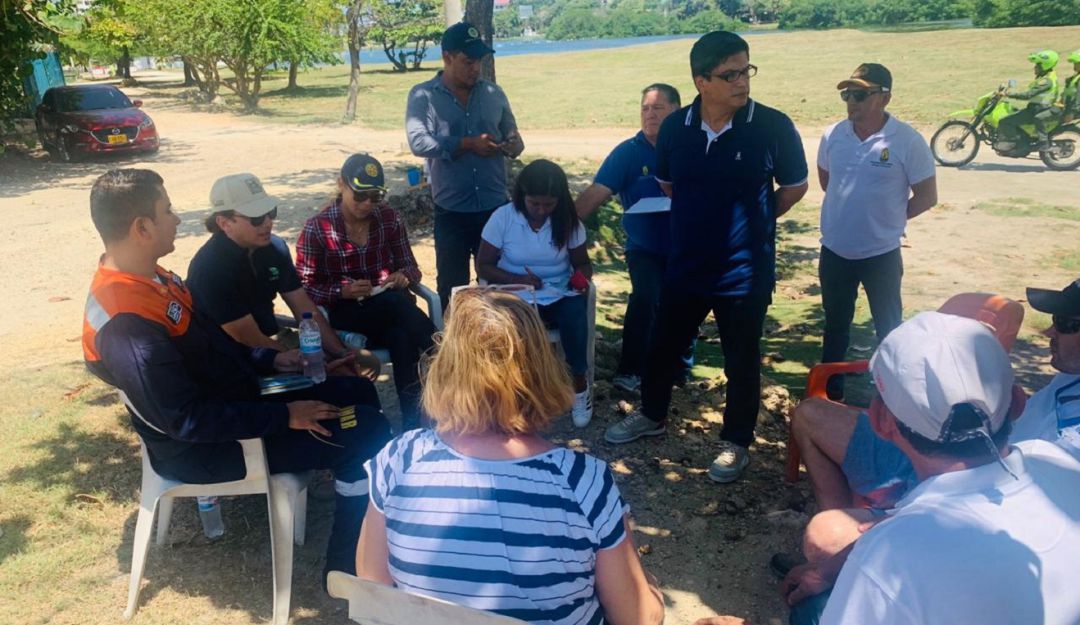 El Laguito Cartagena: En Cartagena, socializan instalación de motobombas en El Laguito