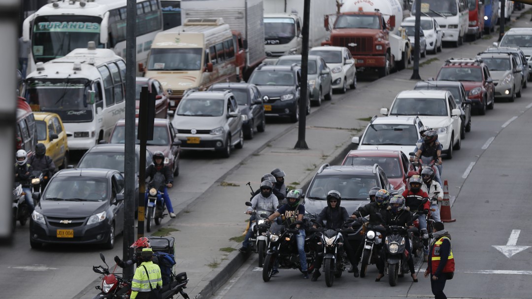 Los "millonarios vigilantes" sin pico y placa