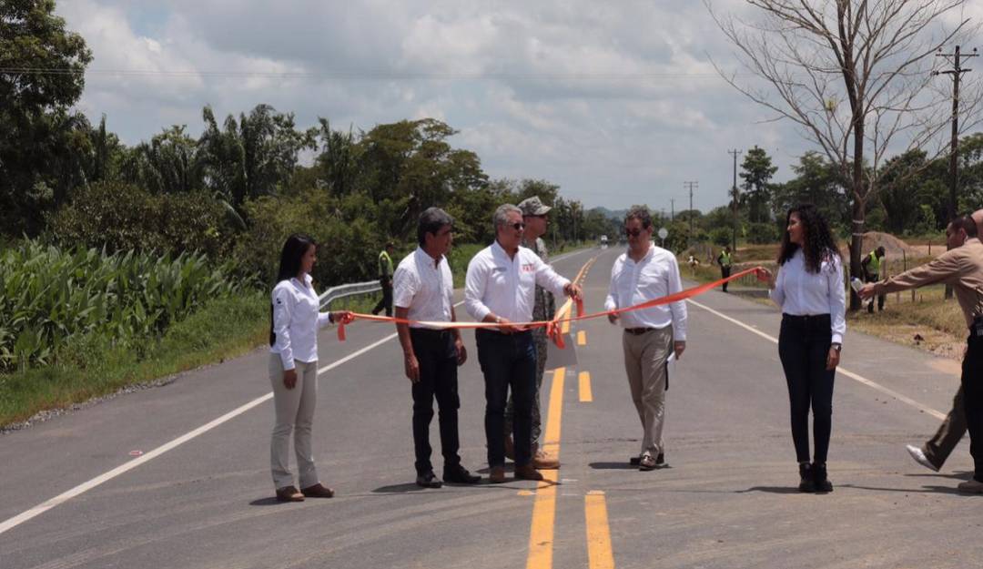 Gobierno entrega en Córdoba 17 kilómetros del corredor Antioquía – Bolívar