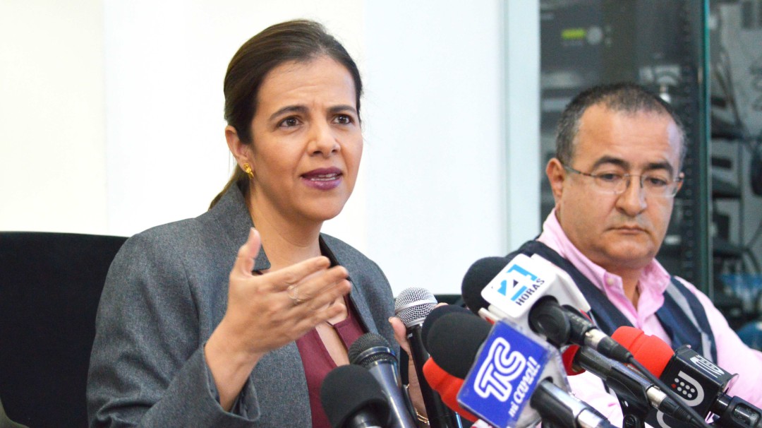 Ecuador abriría corredor humanitario a venezolanos