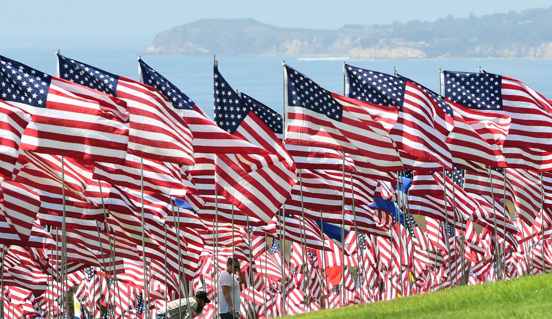 EE.UU. conmemora el 9/11: Con homenajes y controversia, EE.UU. conmemora el 9/11