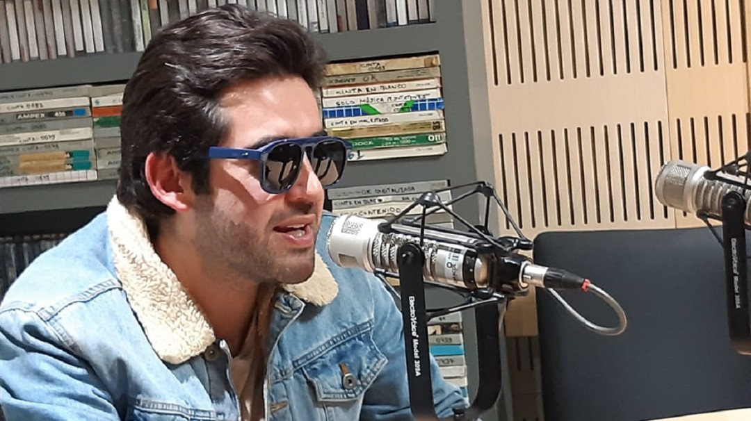 Hasta viejitos, una dedicación de amor de Alejandro González