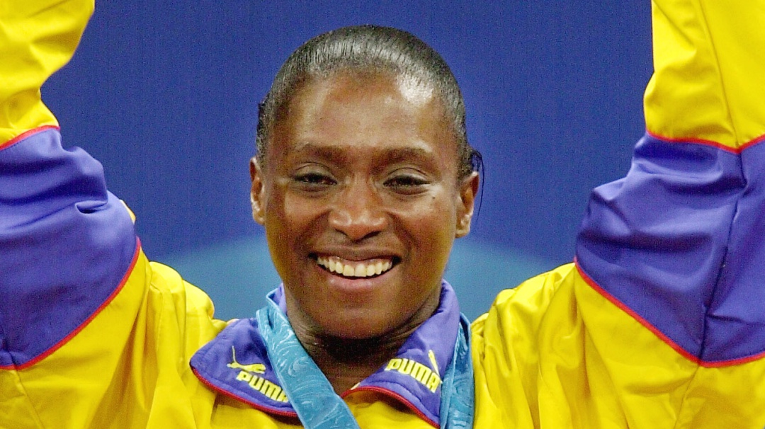 Jueves de TBT: María Isabel Urrutia ganó medalla de oro en Sydney 2000