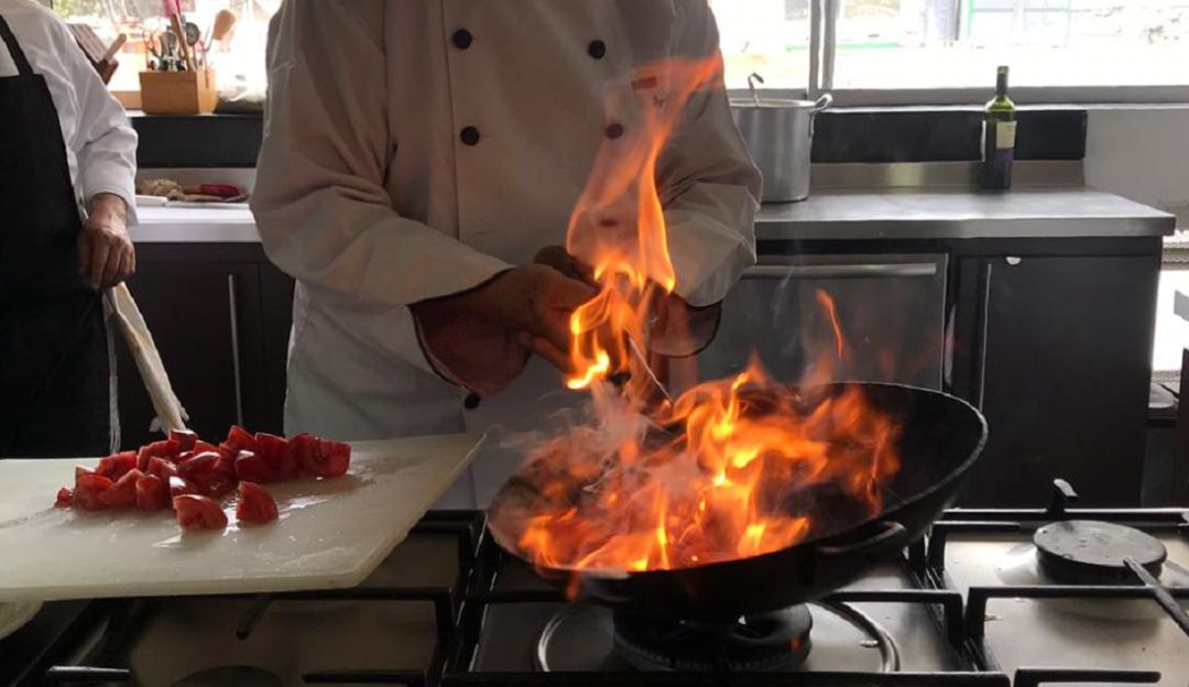 Los alimentos reciben toque gourmet en la nueva Plaza del 12 de Octubre