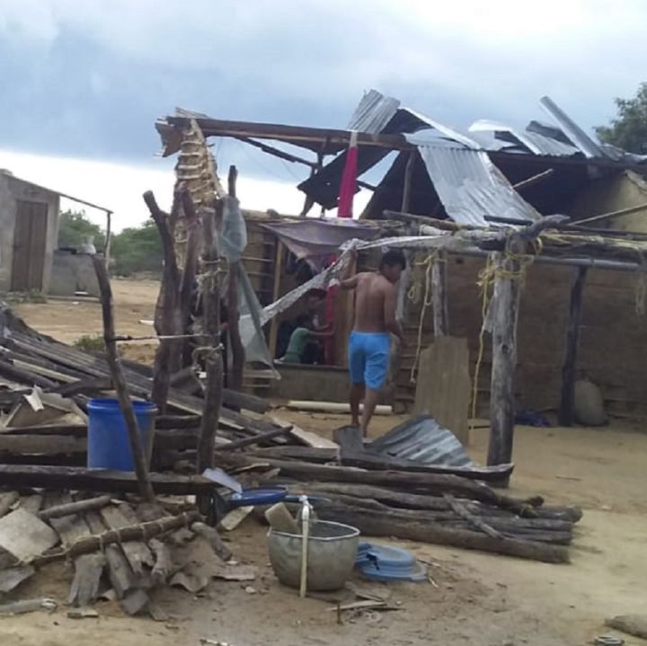 10 heridos y 30 casas destruidas deja paso de tromba marina en La Guajira
