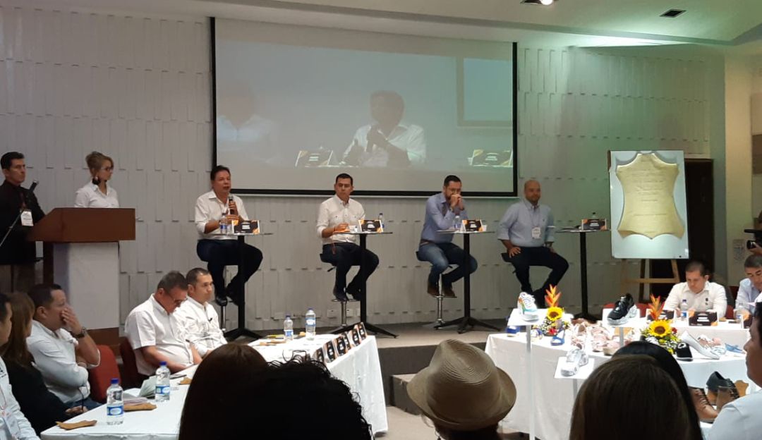 GREMIO CALZADO FORO FENALCO ALCALDES BUCARAMANGA: Reactivación del calzado, reto del próximo alcalde