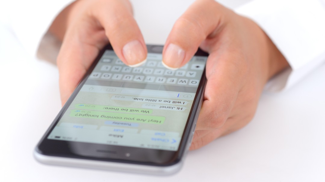 ¿Por qué falla la opción de 'eliminar para todos' en WhatsApp para iOS?