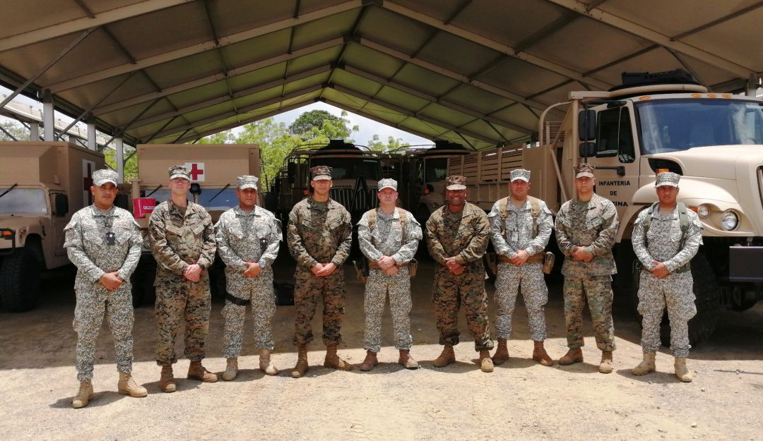 Marines de EEUU e Infantería de Marina de Colombia: Marines de EEUU e Infantería de Marina de Colombia intercambian experiencia