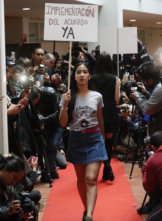 Desmovilizados hacen desfile de moda: ‘De la guerra a la PAZarela’, el desfile de moda de los excombatientes Desmovilizados hacen desfile de moda: ‘De la guerra a la PAZarela’, el desfile de moda de los excombatientes