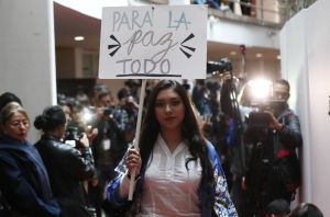 Desmovilizados hacen desfile de moda: ‘De la guerra a la PAZarela’, el desfile de moda de los excombatientes Desmovilizados hacen desfile de moda: ‘De la guerra a la PAZarela’, el desfile de moda de los excombatientes