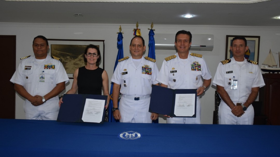 Firman acuerdo para capacitación en ayudas a la navegación marítima