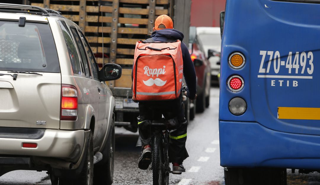 Rappitenderos: U Rosario: El 63,2% de los rappitenderos ha sufrido un accidente laboral