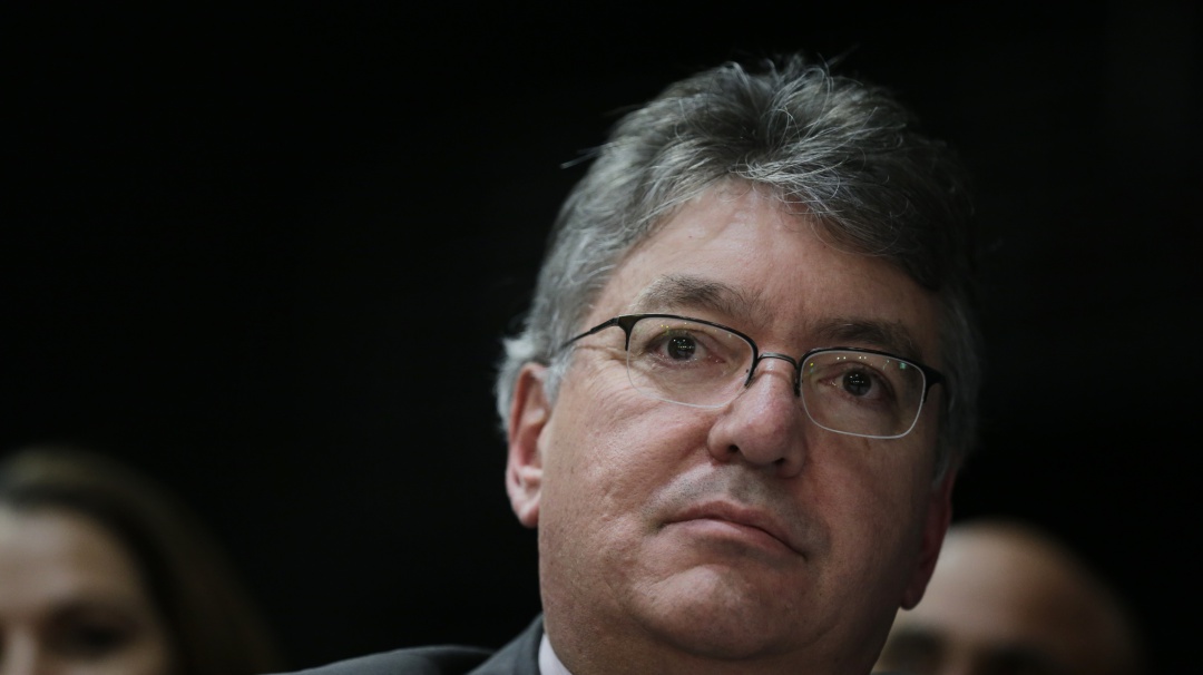 "Si vale 14 mil millones de dólares, Colombia no puede hacer el mundial"