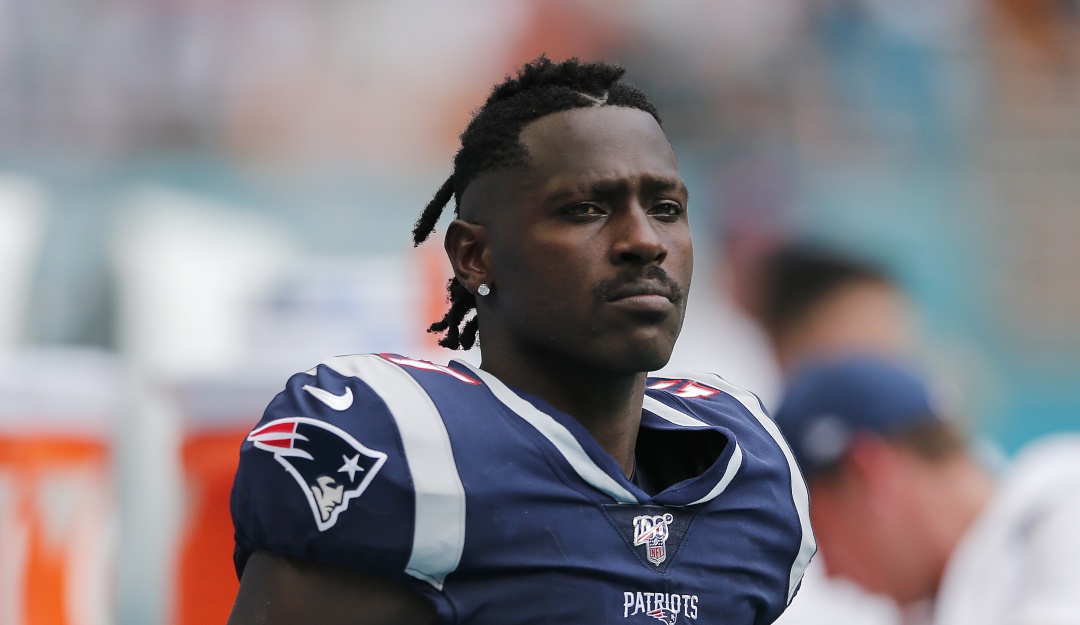 Antonio Brown se va de los Patriots