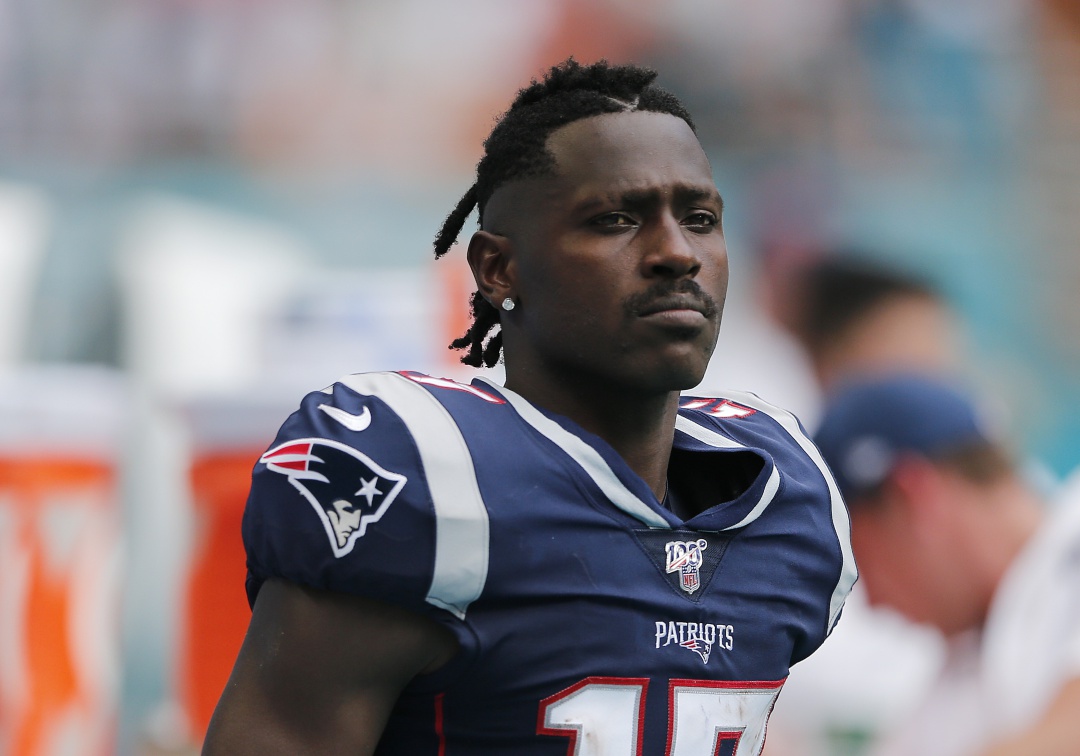 Antonio Brown se va de los Patriots