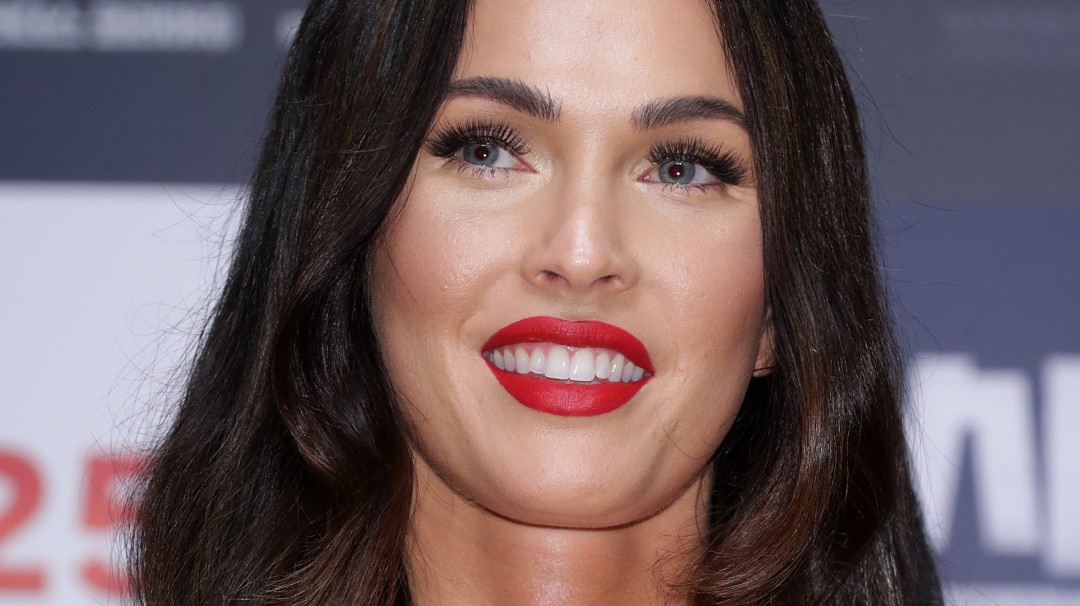 Megan Fox aplaude la valentía de su hijo por ponerse vestidos