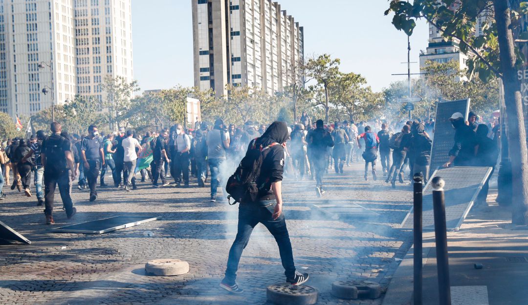 Protesta ambiental en París: Más de 160 detenidos en protesta de los "chalecos amarillos" en París