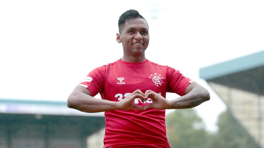 Alfredo Morelos marcó en la goleada de Rangers