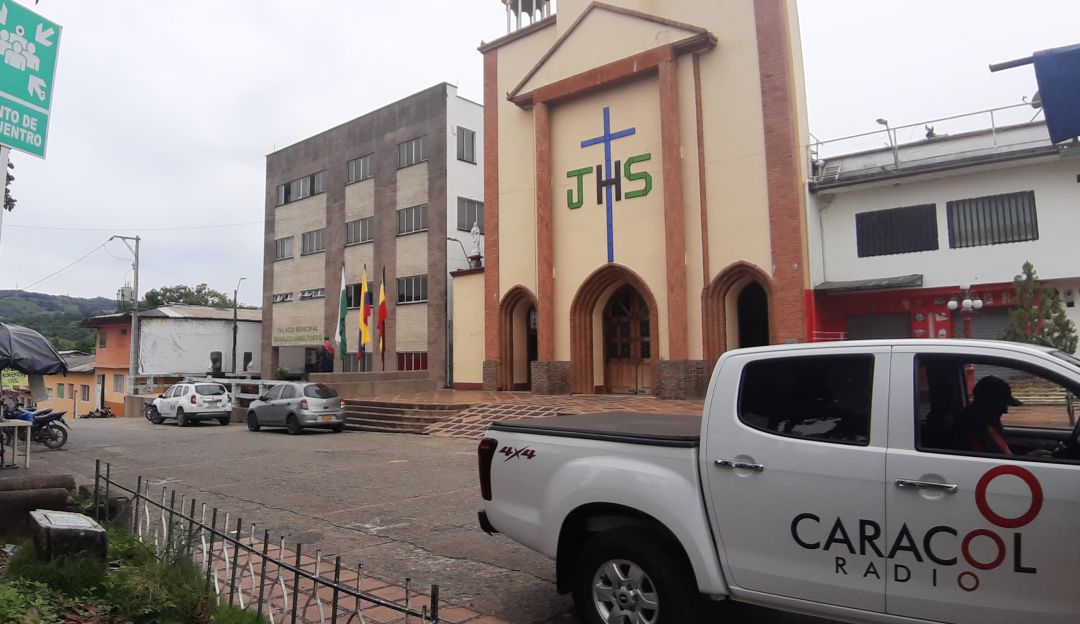 huérfanos del bajo Cauca, Iglesia Católica, violencia, Tarazá: La iglesia admite que la guerra cambió la mentalidad en Tarazá