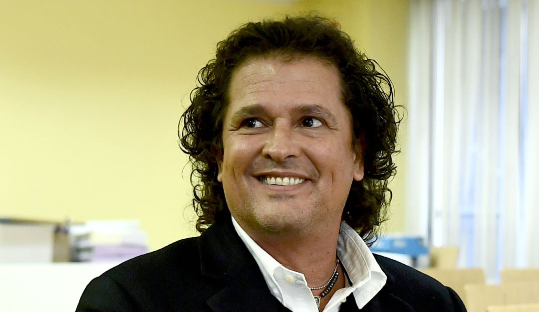 Carlos Vives Colombia yoga: Carlos Vives presume en redes a su entrenadora de yoga