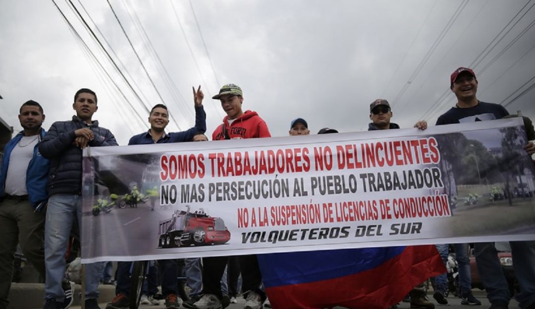 Paro Nacional: Alrededor de 100 vehículos sufrieron daños por protesta de conductores