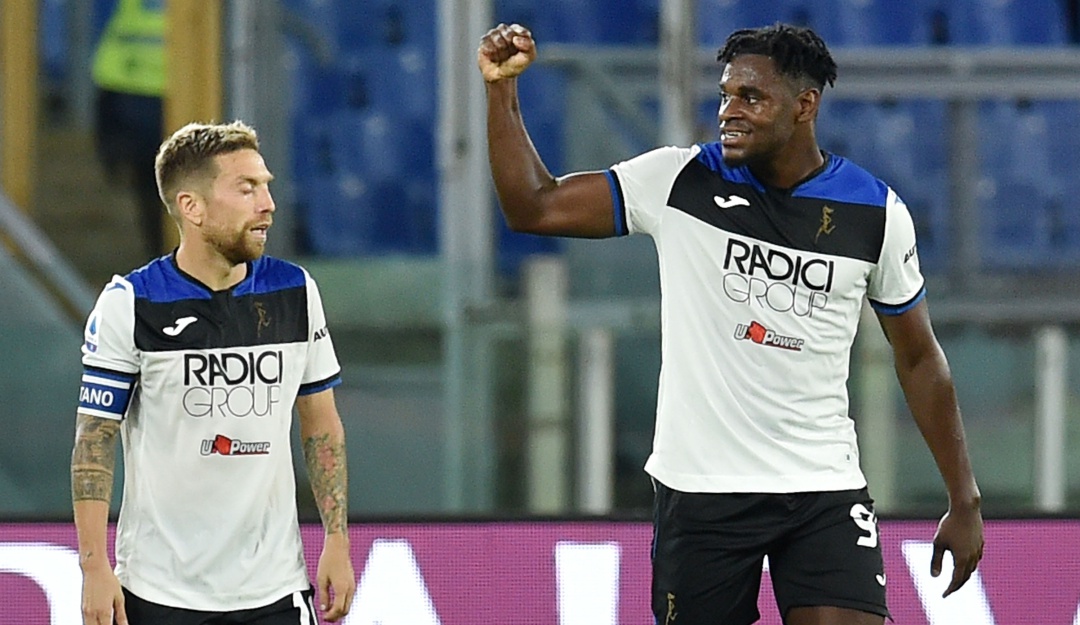 Duván Zapata gol Roma 0-2 Atalanta: Duván Zapata marcó en la victoria del Atalanta en campo de la Roma