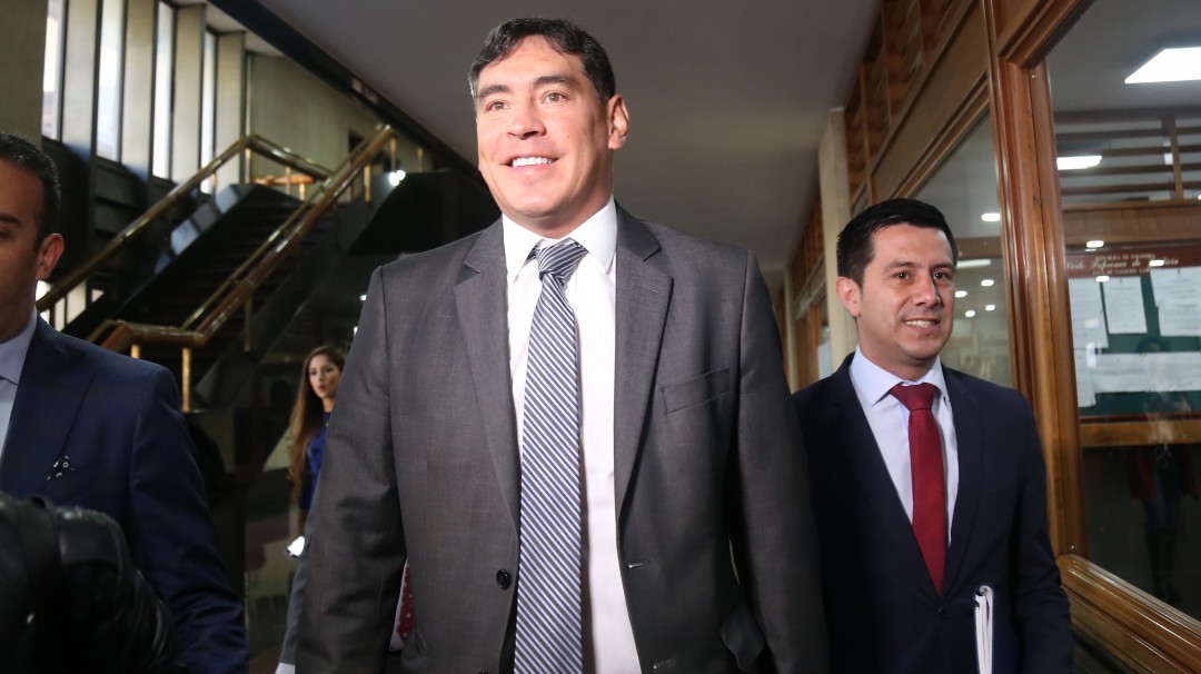 Partidos no respaldan propuesta que tumbe fallos de la Corte vía referendo