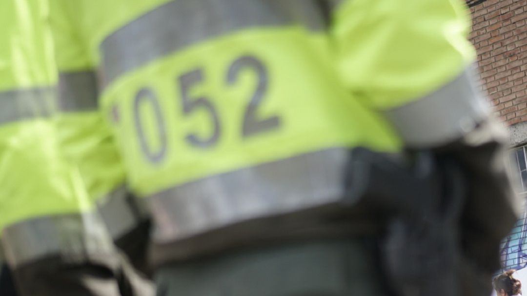 Denuncian policías bachilleres por supuestamente robar hinchas en El Campín