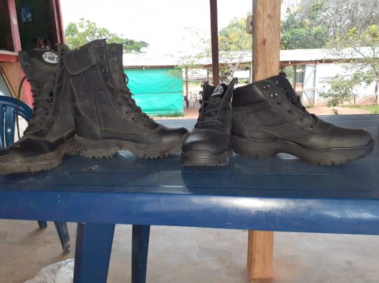Proyectos guerrilleros reinsertados Estados Unidos Howard Buffet: El exguerrillero que hizo las botas que lució Howard Buffet en Nueva York Proyectos guerrilleros reinsertados Estados Unidos Howard Buffet: El exguerrillero que hizo las botas que lució Howard Buffet en Nueva York