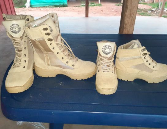 Proyectos guerrilleros reinsertados Estados Unidos Howard Buffet: El exguerrillero que hizo las botas que lució Howard Buffet en Nueva York Proyectos guerrilleros reinsertados Estados Unidos Howard Buffet: El exguerrillero que hizo las botas que lució Howard Buffet en Nueva York