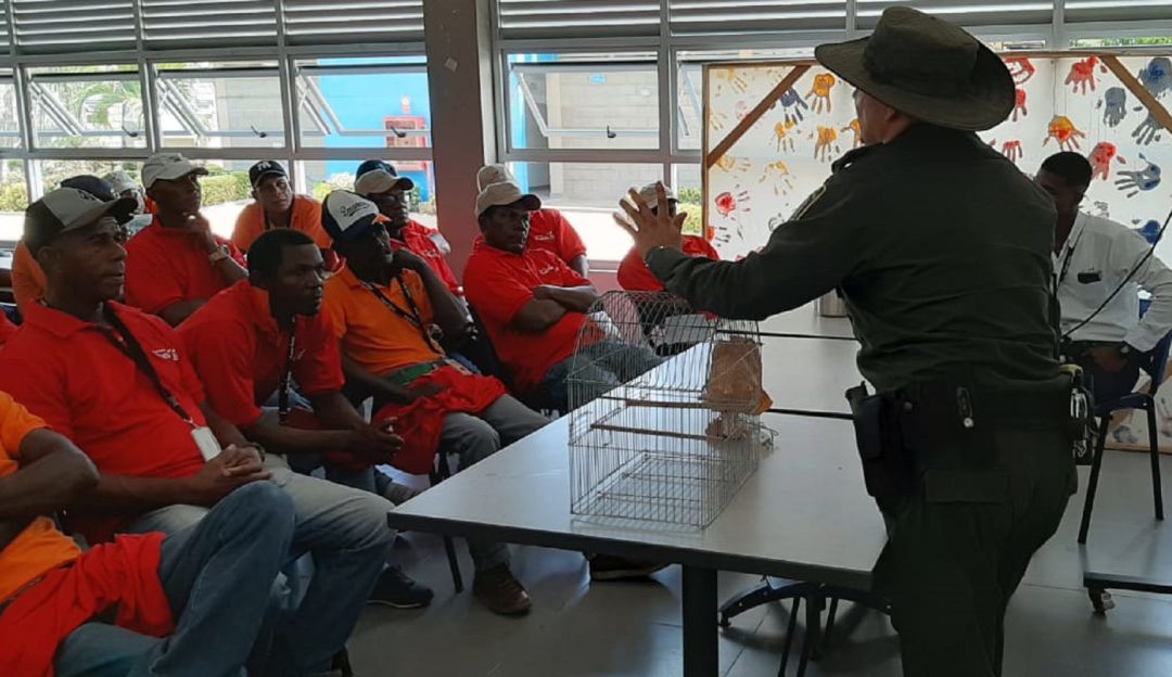 Policía ambiental en Cartagena: Policía Ambiental de Cartagena realiza foro con pescadores