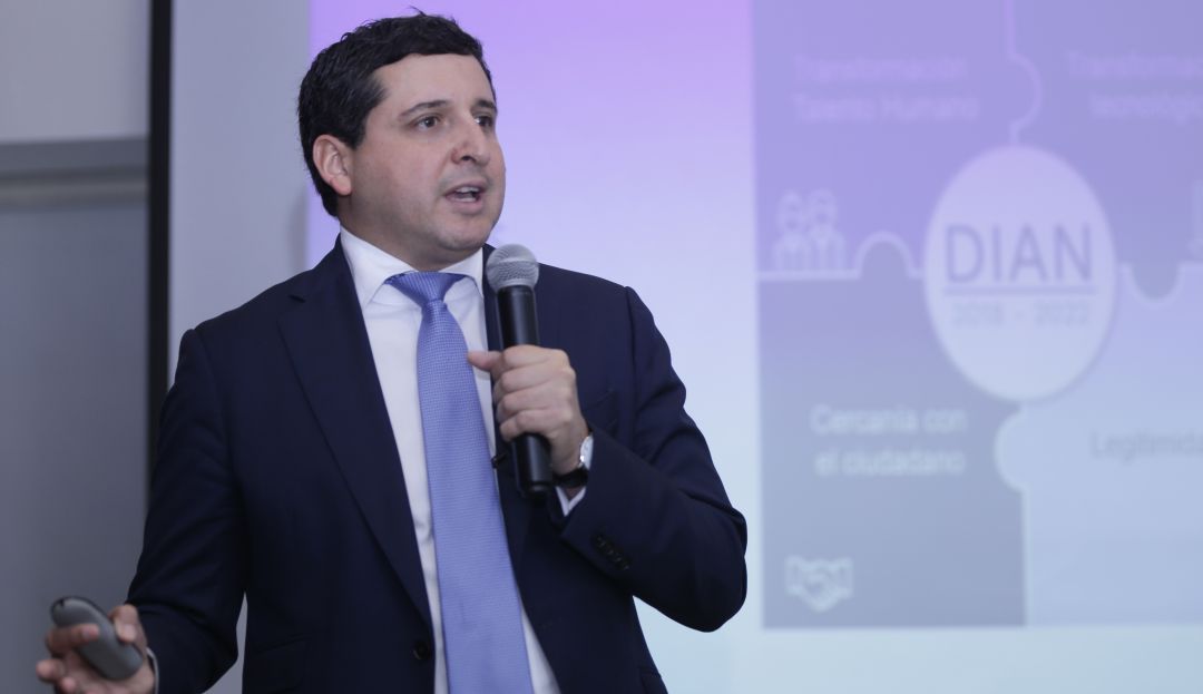 José Andrés Romero, Director de la DIAN