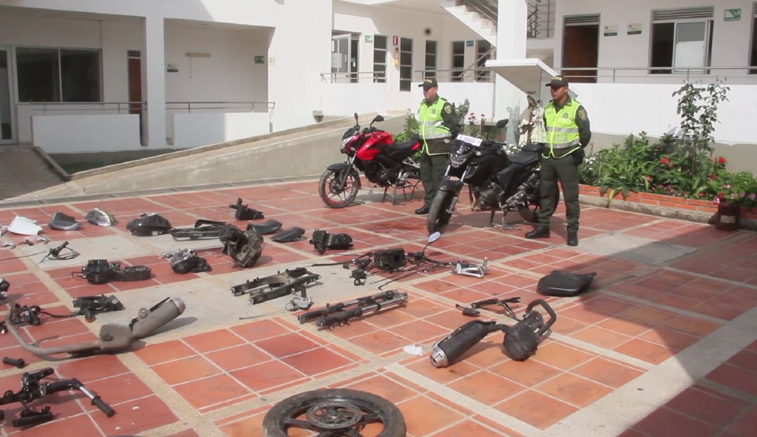 BUCARAMANGA ROBO DE MOTOS VENDIAN PARTES: Decomisan autopartes hurtadas