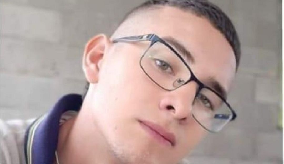 Asesinado estudiante del colegio Juana de Cayzedo y Cuero: Hallado asesinado estudiante frente a su colegio Juana de Cayzedo y Cuero