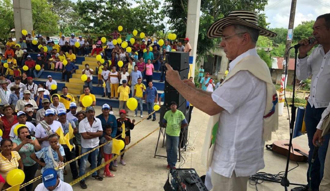 Uribe plantea una economía cristiana entre empresarios y trabajadores