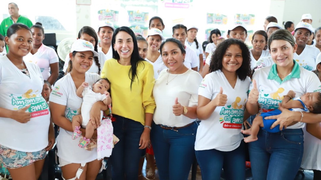 Entregan ayudas a madres lactantes y embarazadas en Bolívar