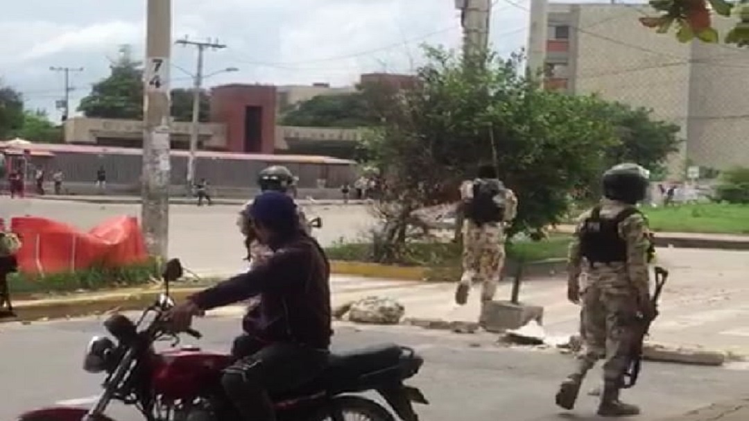 Investigan disparos durante disturbios en Universidad del Atlántico