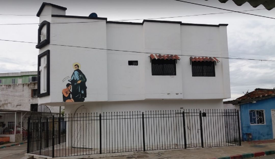 Sacerdote se fue de iglesia por bulla de cantina: ¡Ni Dios se aguanta la bulla! La pelea entre un sacerdote y una cantina