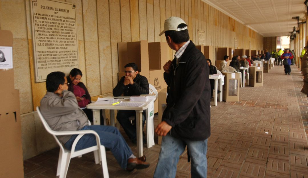 Elecciones alcaldías y gobernaciones en Colombia: Más de 150 municipios siguen en riesgo electoral por fraude y violencia