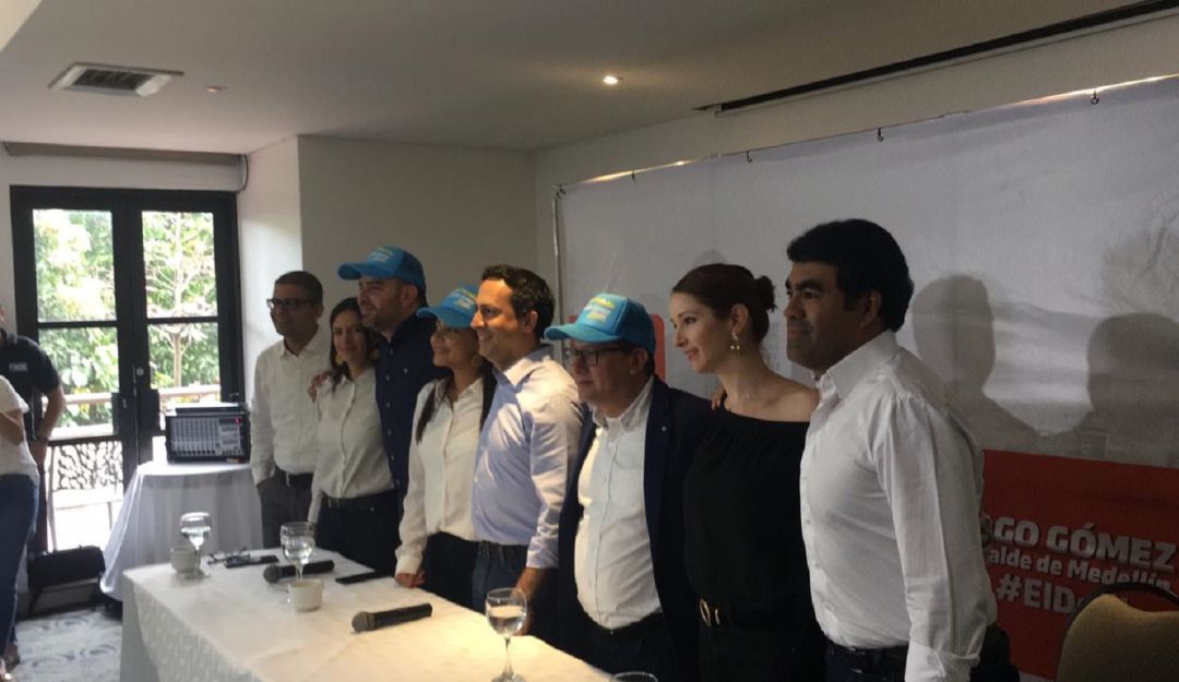 Renuncian más secretarios para apoyar a Santiago Gómez: Renuncian más secretarios para apoyar a Santiago Gómez
