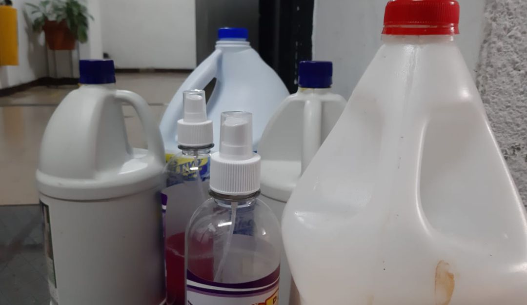 Intoxicación química: Falleció mujer que limpió su casa con hipoclorito y ACPM