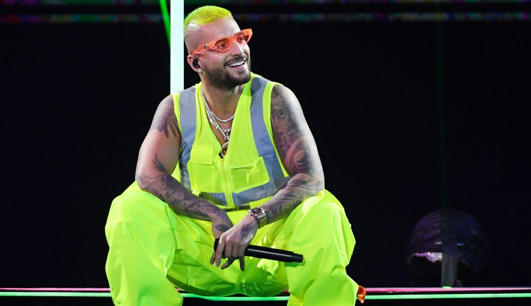 Maluma Jennifer López 'Marry Me': Muy felices Maluma y JLo en el primer día de grabaciones de “Marry me”