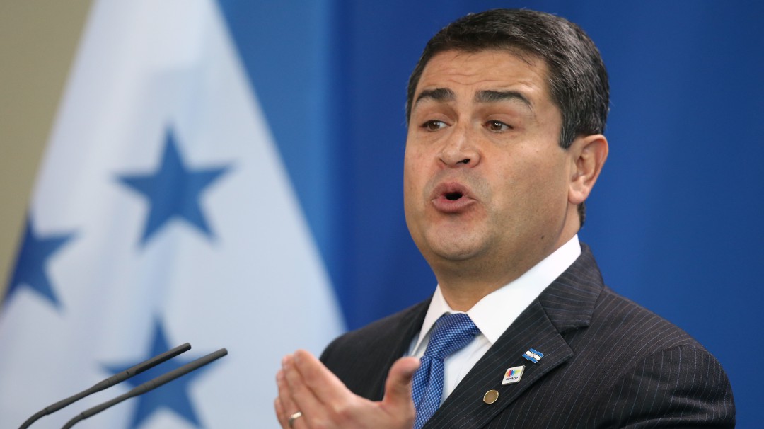 EE.UU. acusa a presidente de Honduras de recibir dinero de 'El Chapo'