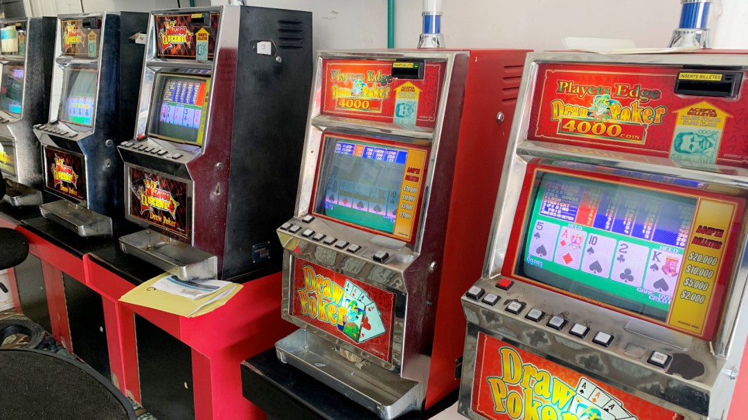 7 negocios intervenidos por operar ilegalmente juegos de azar en Bolívar