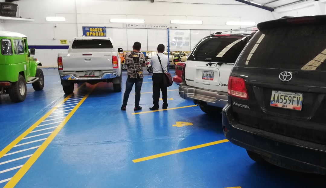 Vehículos venezolanos en Cúcuta