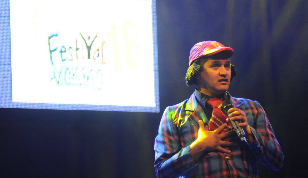 Hassam pelea redes sociales: "Fea, ñera y con celular guiso", Hassam le respondió a una tuitera
