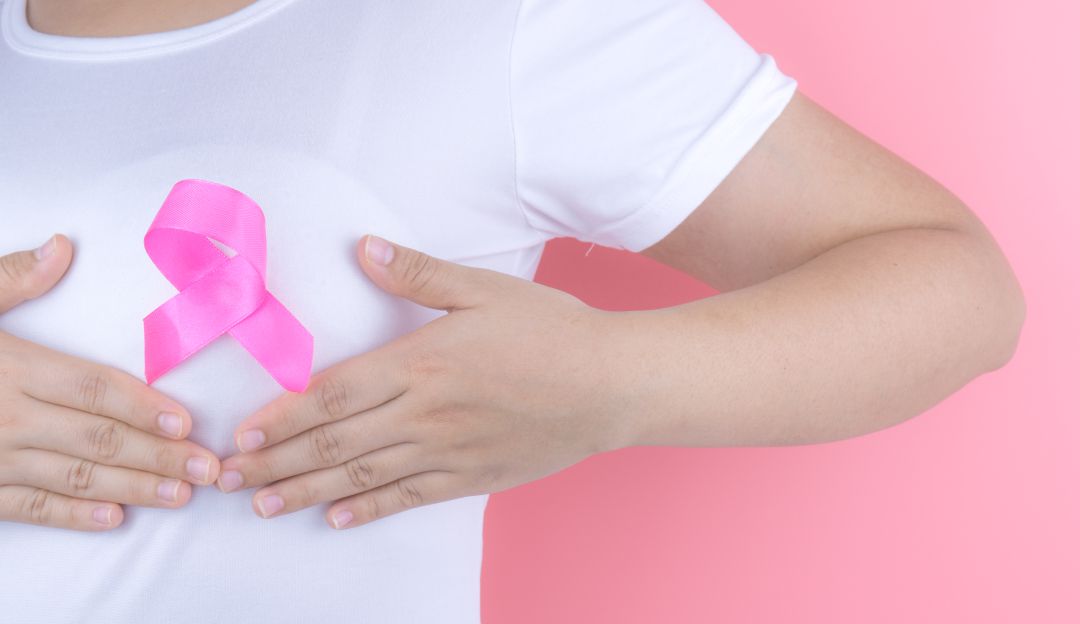 Libro sobre prevención de cáncer de mama: ¿Cómo tocármelas? El libro que promueve el autoexamen de mama
