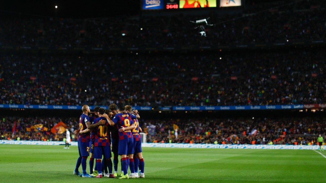 El Barcelona golea al Sevilla en una rafaga