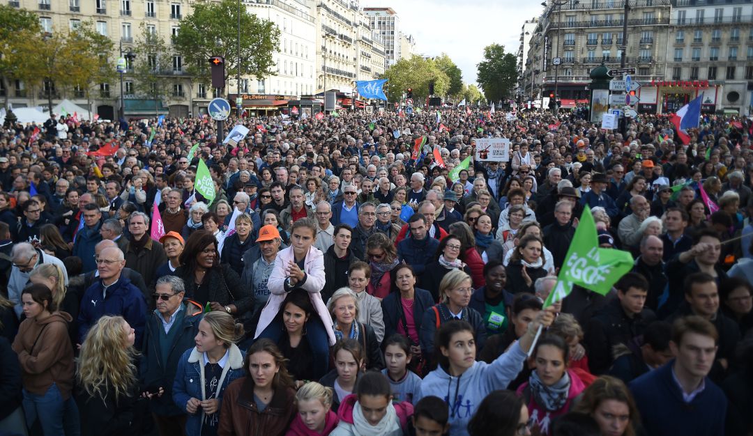 Protestas Francia igualdad: Francia se manifiesta contra reproducción asistida de lesbianas y solteras