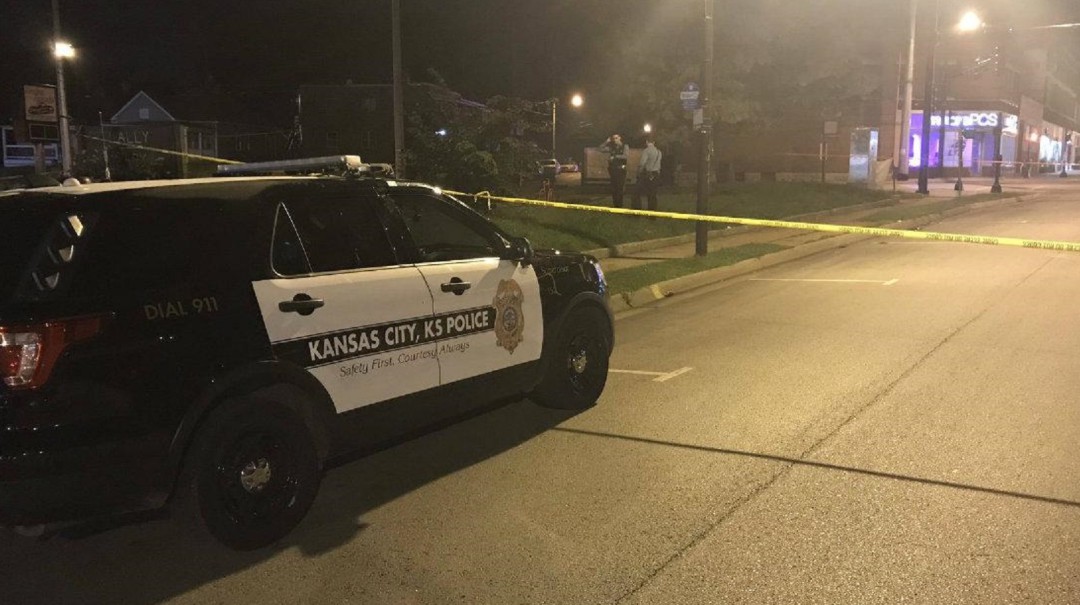 Cuatro muertos dejó tiroteo en un bar de Kansas